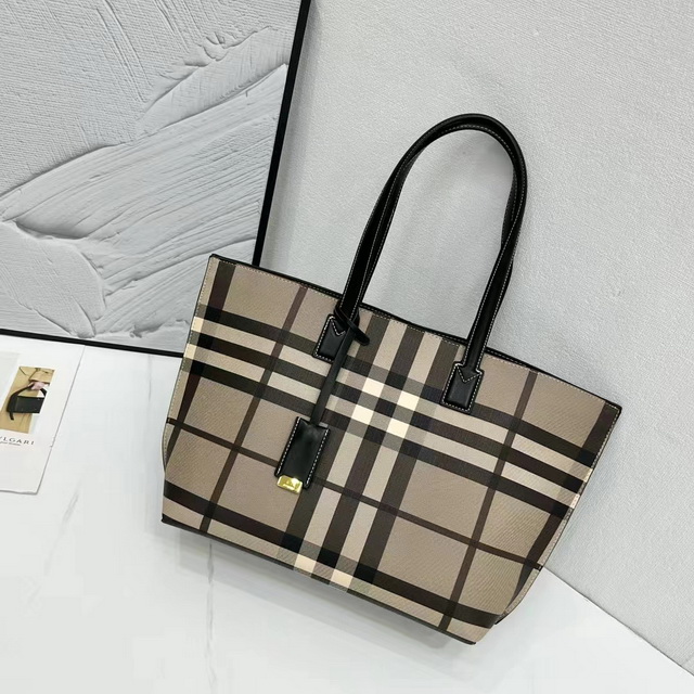 Burberry Handbags 011 - Click Image to Close